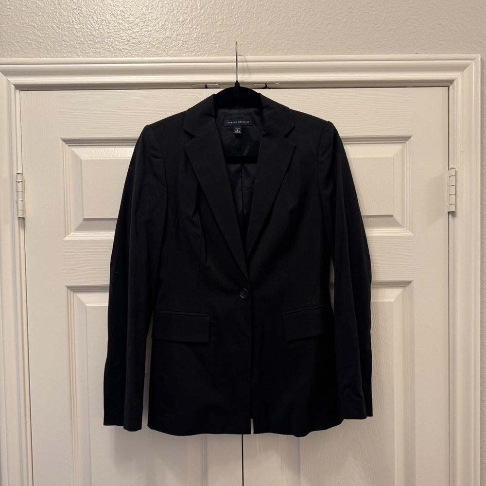 Banana Republic Women's Black Single Breasted one button Blazer